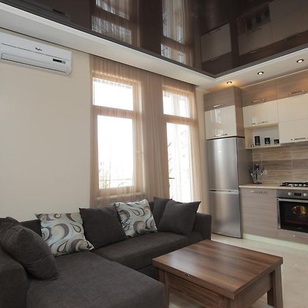 Apartment With Summer Terrace Batumi Cameră foto