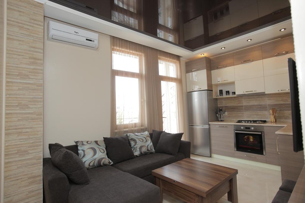 Apartment With Summer Terrace Batumi Cameră foto