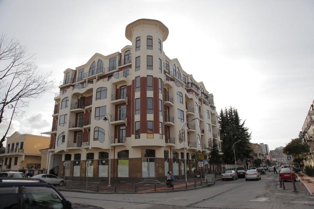 Apartment With Summer Terrace Batumi Cameră foto